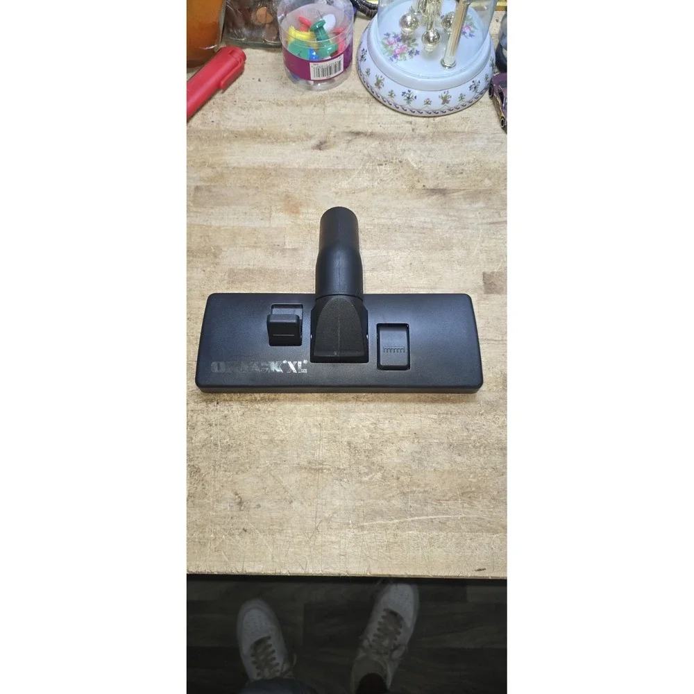 Oreck XL Vacuum Bare Floor Attachment Head Sweeper Flip Lever Style 10
